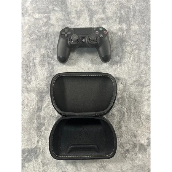 SCUF Infinity 4PS Pro PS4 PC Wireless Controller Black with SCUF Carrying Case