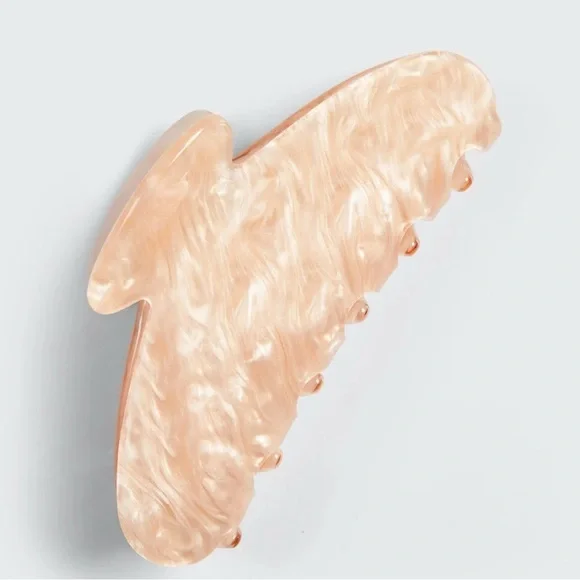 2/$20 ✨NWT Kitsch Blush Pink Marble Claw Clip Eco-Friendly