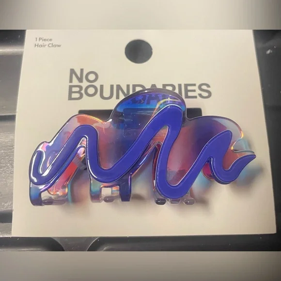 🔴 3/$12 No Boundaries Colorful Iridescent Hair Claw! NEW!‎