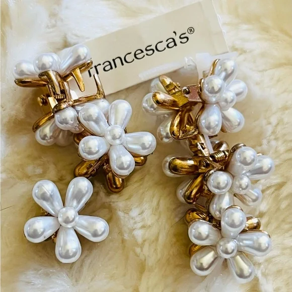 Francesca's Pearl Flower Hair Clips