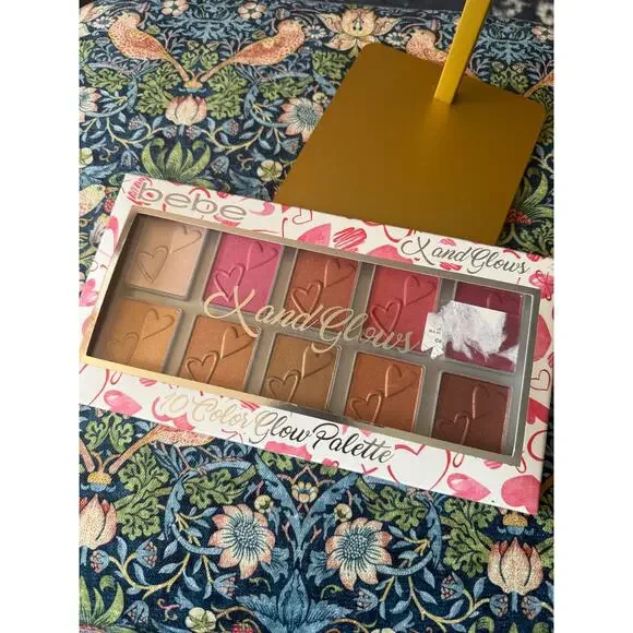 NWT bebe X and Glows 10 Color Glow Palette
