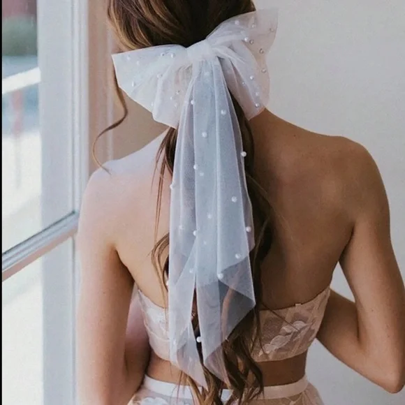 Anthropologie pearl tulle bridal bow veil hair piece