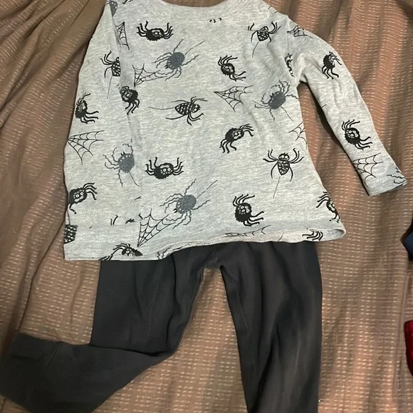 Old navy Halloween outfit 🕷️