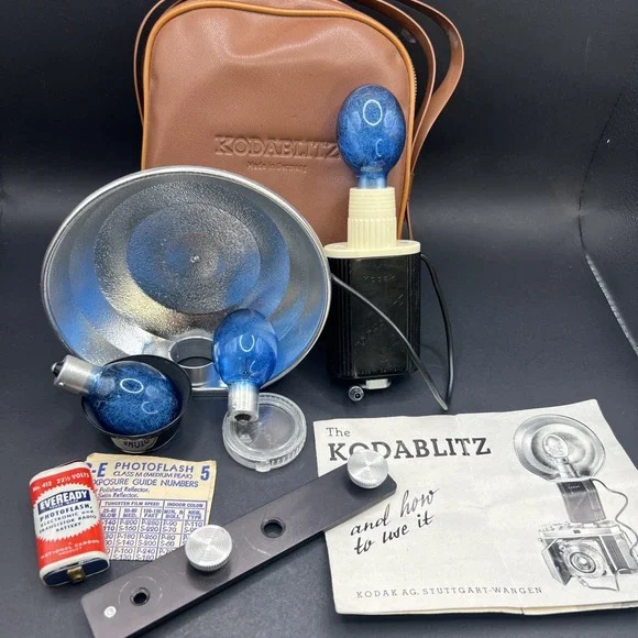 Vintage 1950s Kodak Kodablitz Flash Unit With Original Pouch & Manual GERMANY