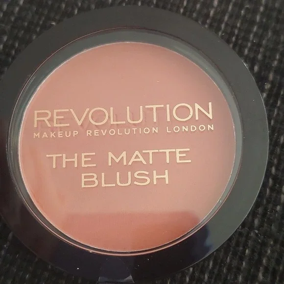 New‎ makeup revolution matte blush Fusion