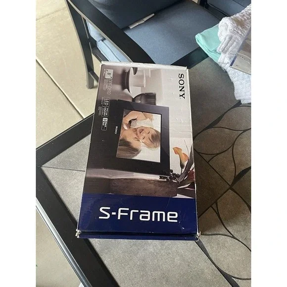 Sony S-Frame DPF-D810 8