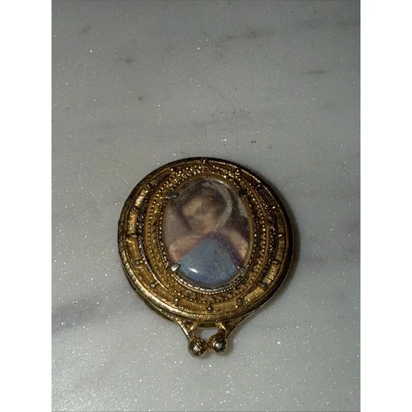 Vintage Florenza Gold Tone Locket Pill Box With Lady Picture
