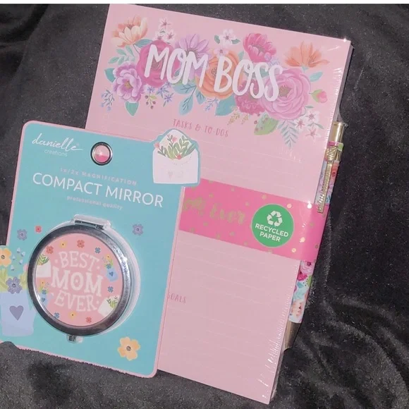 Mom Boss Stationary Set Pen & Compact Mirror