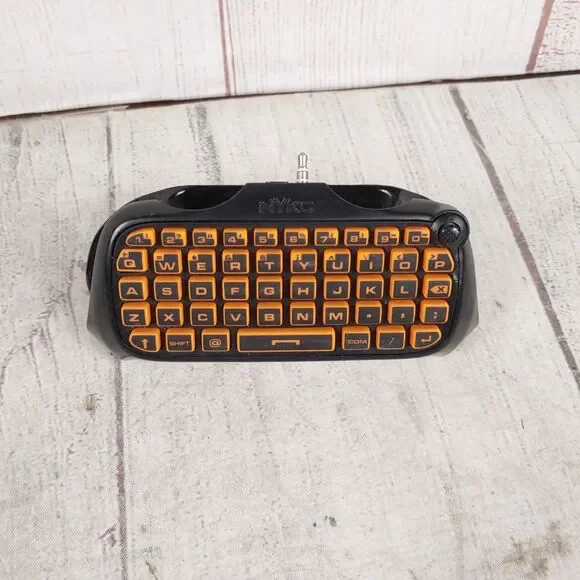Nyko Type Pad PS4 DualShock 4 Controller 83222-Z09 QWERTY Style Keyboard TESTED