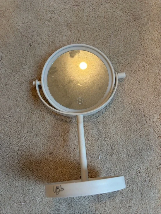LED Lighted Round Vanity Mirror in White