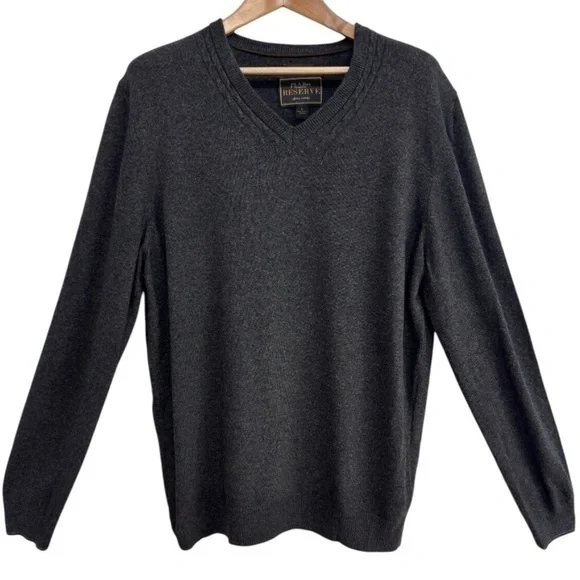 Jos A Bank Reserve Italian Yarn Wool Cable V-Neck Pull over Sweater Men’s Size L