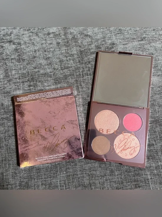 Becca BECCA X CHRISSY TEIGEN Glow Face Palette
