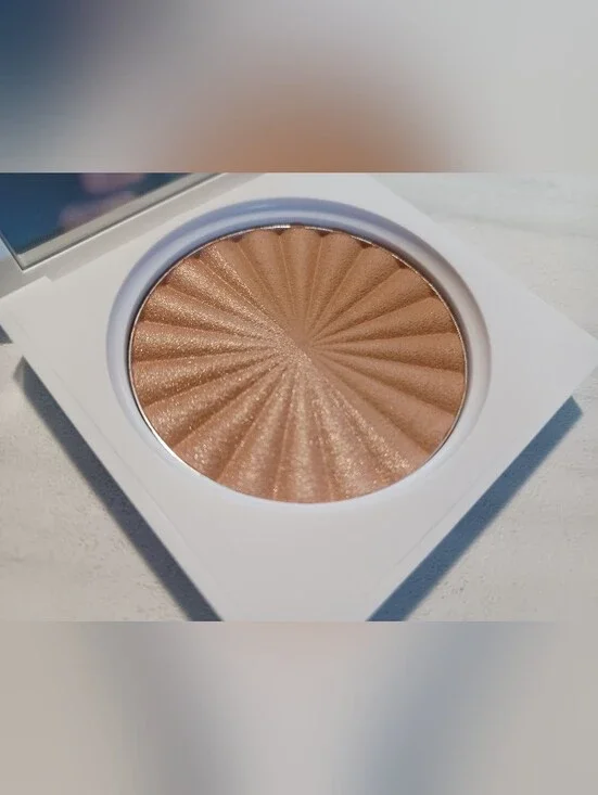 OFRA Shimmering Pressed Powder Bronzer - Golden Bronze