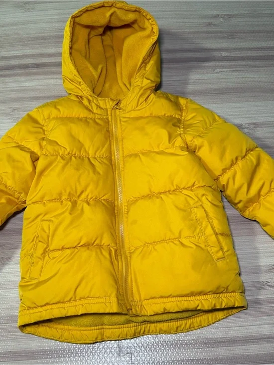 Old Navy 5T Toddler Yellow Puffer Coat Hooded Warm Fleece Lined Jacket