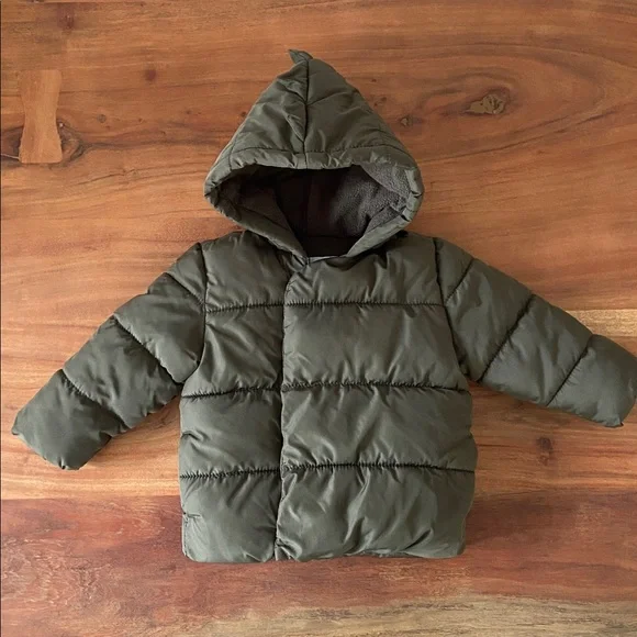 Old Navy baby hooded dino puffer coat dinosaur army green jacket 12-18 months
