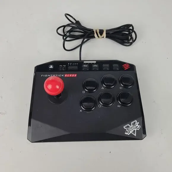 Mad Catz Street Fighter V Arcade FightStick ALPHA PS3 & PS4 PRE-OWNED