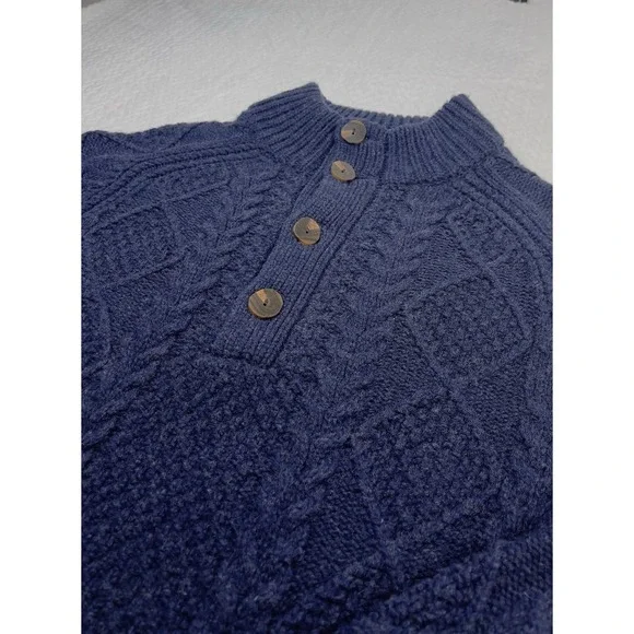 Vtg Brooks Brothers Knitwear 100%Merino Wool Size XS Fit‎ To Small.