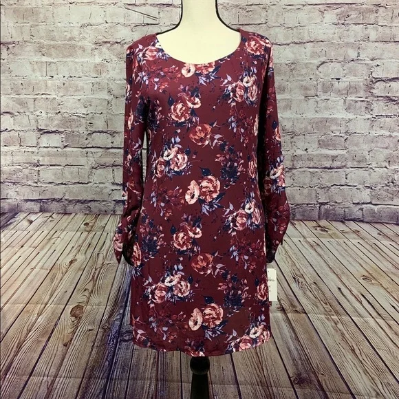 Speechless Burgundy Floral Long Tie Sleeve Lined Dress