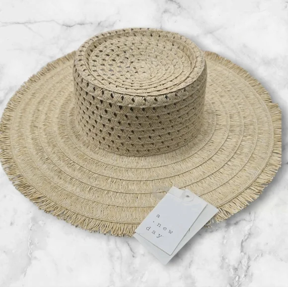 NWT a new day Tan Straw Adjustable Hat (L/xl)