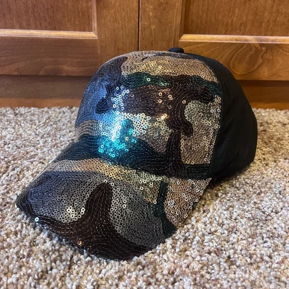 Magid Black‎ and Gold Hat