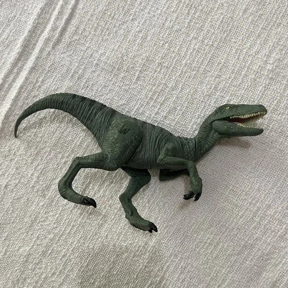 Jurassic World‎ Hasbro 2015 Velociraptor CHARLIE 10