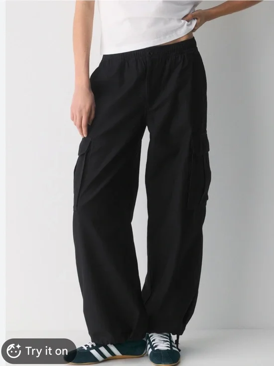 Old Navy Black Wide-Leg Cargo Pants