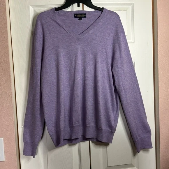 Men’s Brooks Brothers Lavender V-Neck Cotton Sweater size L