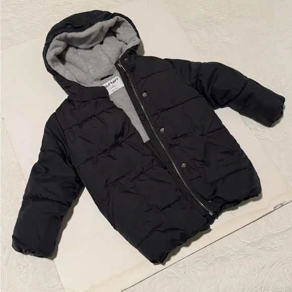 Old Navy Kids‎ Black Puffer Coat with Gray Lining