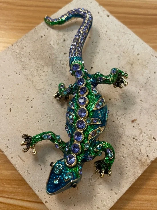 Green Blue Crystal Lizard Brooch Gold Tone Statement Pin Reptile Animal Parisian