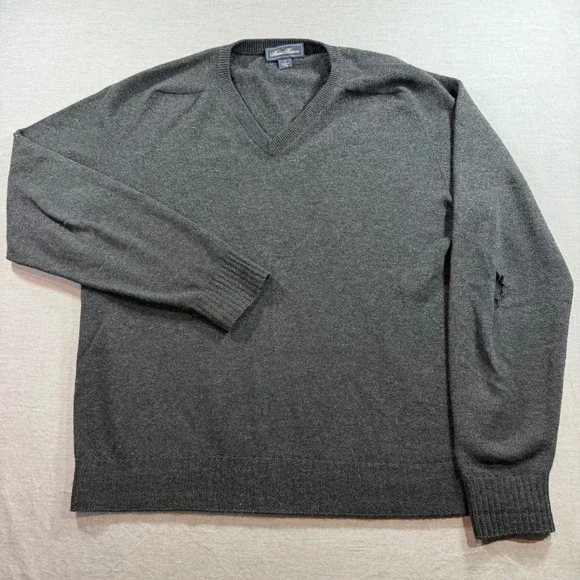 Brooks Brothers Sweater Mens Large Grey Fair V-Neck Made in Italy Raglan Sleeve