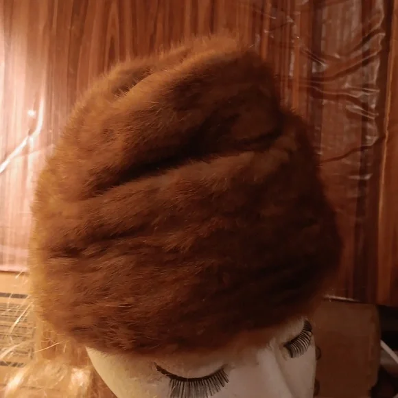 Vintage ladies fur hat by Marche sz 22