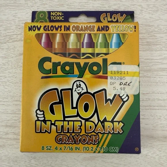 Crayola Glow in the‎ Dark Crayons 8 Pack New Unused Vintage 1997