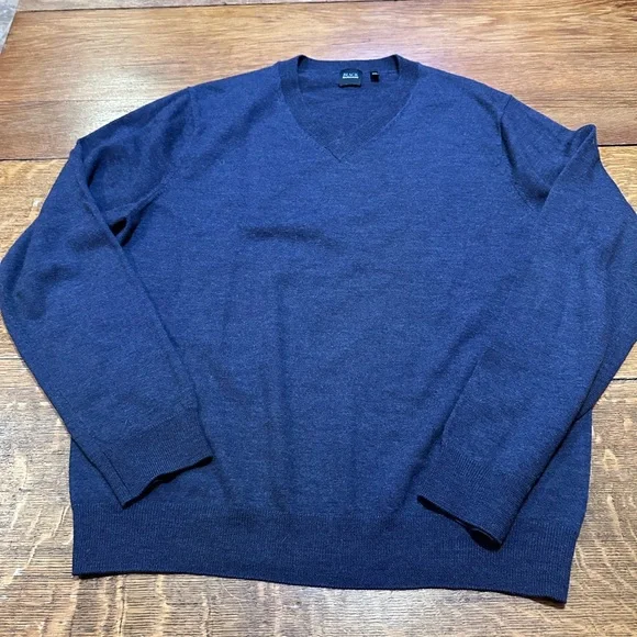 Saks fifth Avenue Black men’s‎ 100% wool sweater sz large navy