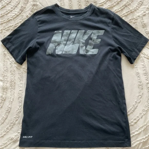Nike Kids Black Camo Logo T-Shirt
