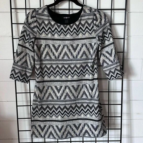 Amy Byer Dress Girls 14 Black Grey Chevron 3/4 Sleeve Knit‎ Pullover