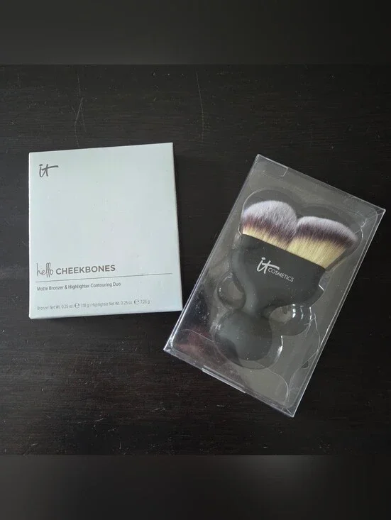 New IT Cosmetics Contour Brush & Duo Palette