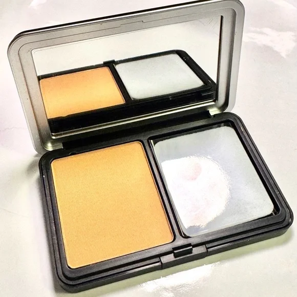 Make Up Forever Matte Velvet Skin Blurring Powder Foundation Y375