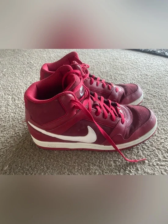 Men’s Nike high top sneakers size 11 red white