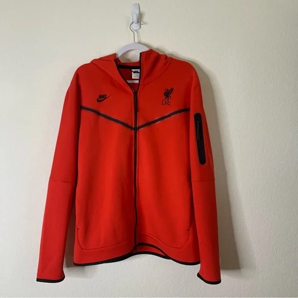 Nike Men's red Liverpool Tech Fleece Full-Zip Windrunner Hoodie L
