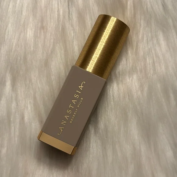 Anastasia Beverly Hills Smooth Blur Cream Contour Stick Core Shadow