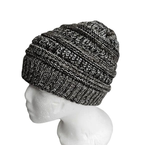Winter High Bun Ponytail Beanie Hat Black White Knit NWOT One Size Christmas