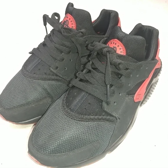 Nike Air Huarache Men’s Athletic Sneaker Shoe Blac