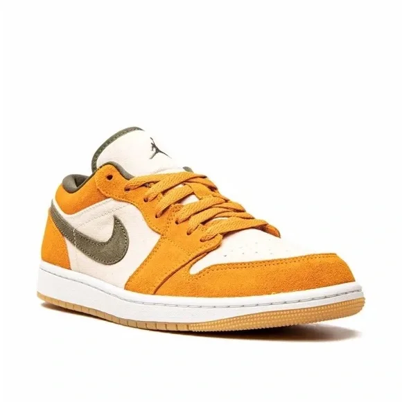 Nike Air Jordan 1 low SE‎ - Curry Men’s size 8.5