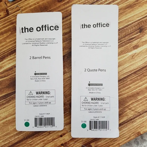 Universal The Office Pencil & Pen Set with Blue Mouse Pad Dwight Schrute