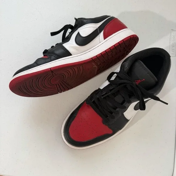 Nike Air Jordan 1 Low Bred Toe White Black Varsity Red Jumpman 553558-161 Sz 9