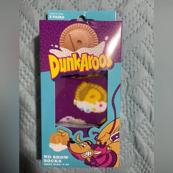 Dunkaroos no show socks shoe size 4-10 new in package.