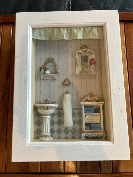 Vintage Diorama Victorian Bath Room Miniature Dollhouse Furniture Shadow Box