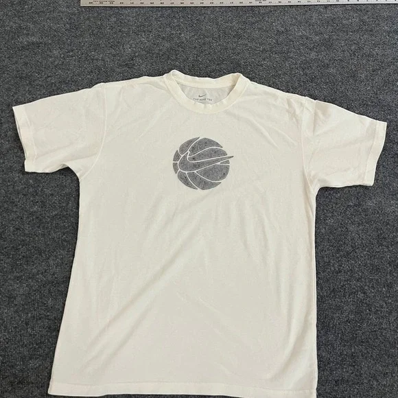 Nike T-Shirt Mens Size S Off White Basketball Graphic Logo Short Sleeve Athletic