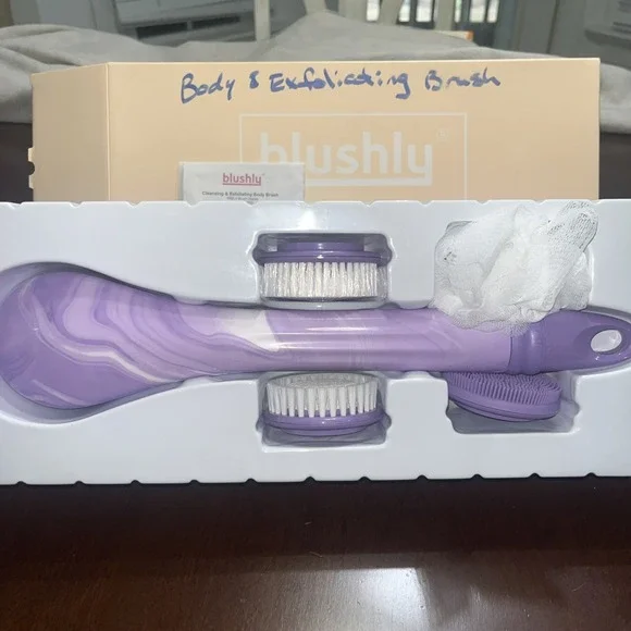 BLUSHLY Cleansing & Exfoliating Body Brush with Heads & Box New (Purple)