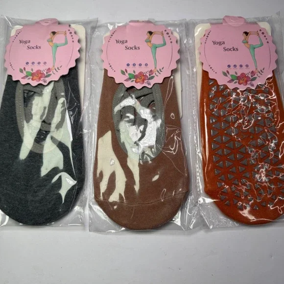 NEW Women's Yoga Socks Non Slip Grips Ballet Pilates Barre Fitness 3 Pack OSFA